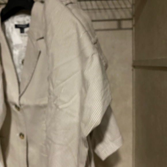 Chadwicks of Boston Blazer with Shorts🤎 - Picture 8 of 8